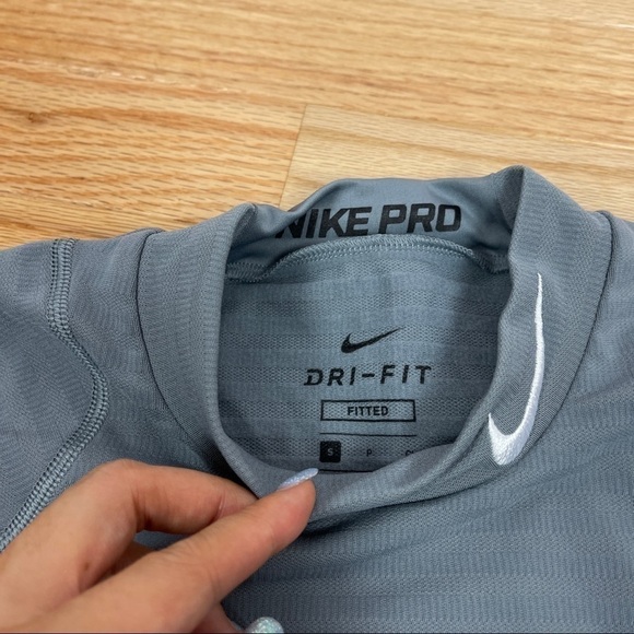 Lot of 2 Nike BOYS Dri-FIt Pro Warm Long Sleeve Shirts - Picture 2 of 7